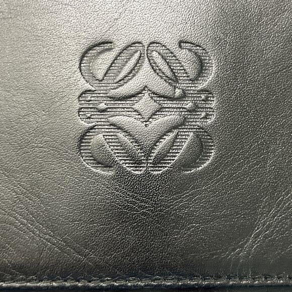 Loewe Anagram Clutch Black Leather Sleek Minimalist Spanish Designer Luxury - Picture 2 of 15